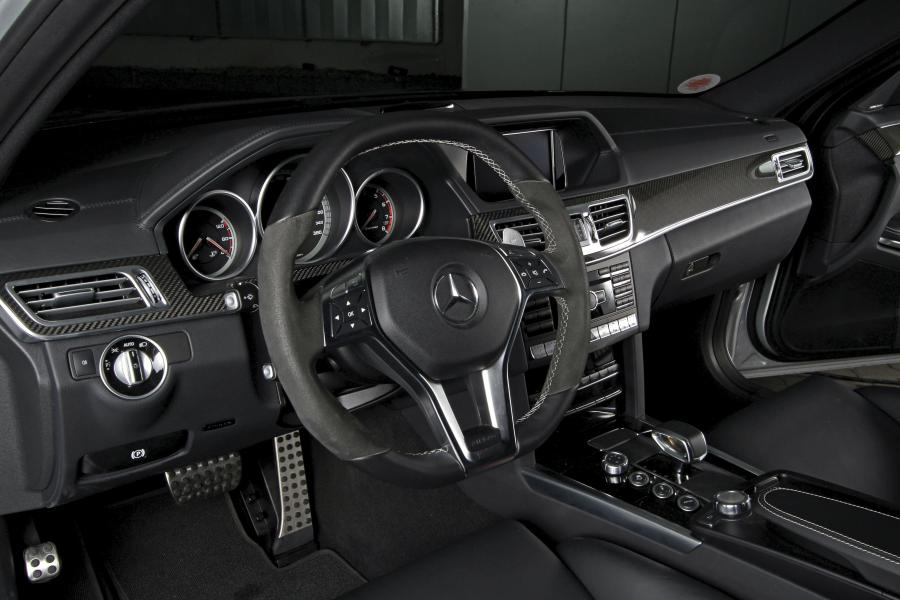 Интерьер Mercedes-Benz E63 AMG RS 850+ by Posaidon (W212) 2016 года  (фото 12 из 18)